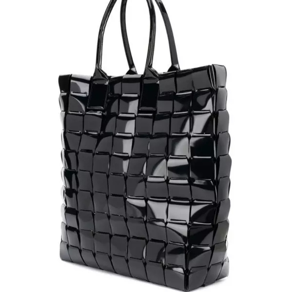 NWoT Bottega Veneta huge glossy leather tote in Bottega Dustbag - Picture 2 of 12